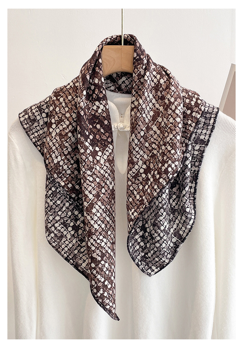 Silk Scarf Square - Шарфы из 70% шерсти и 30%