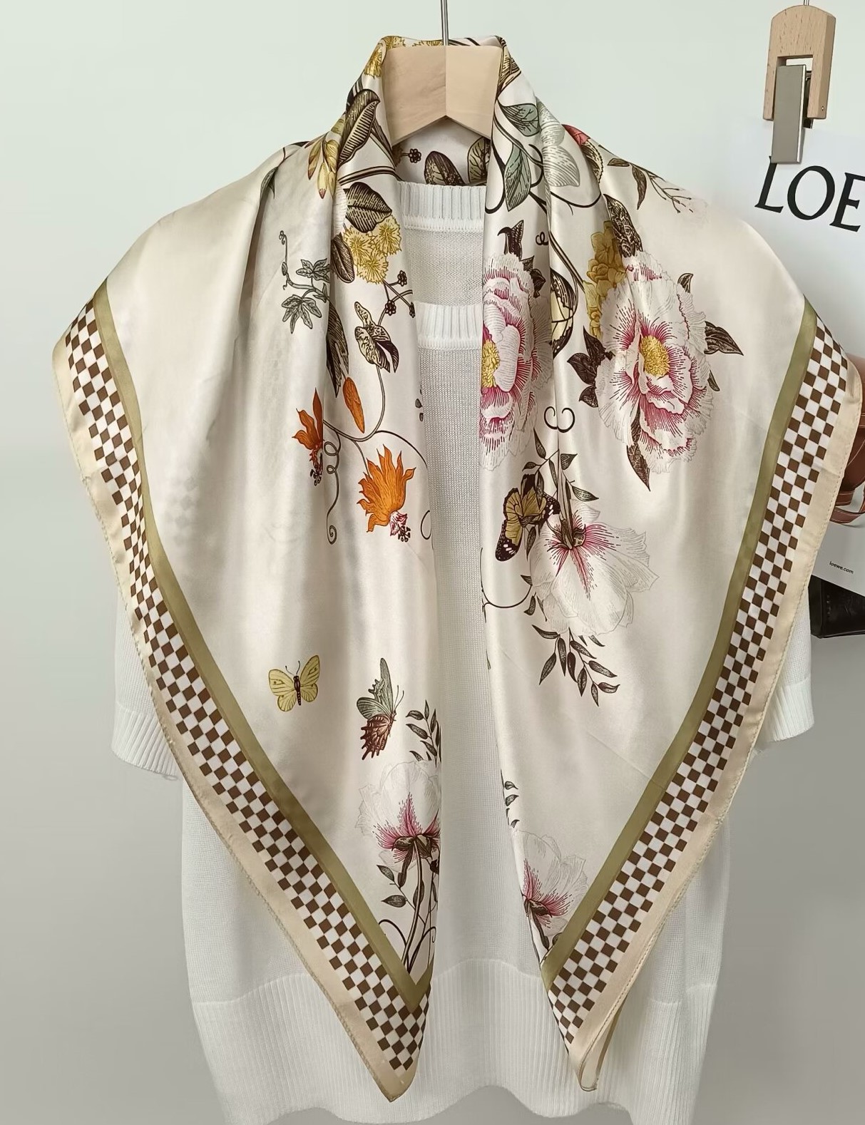 Шелковый платок из тутового ше – обзор и цена Silk Scarf Square